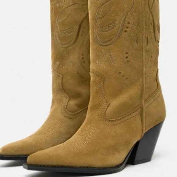 Zara Suede cowboy boots - Picture 1 of 7